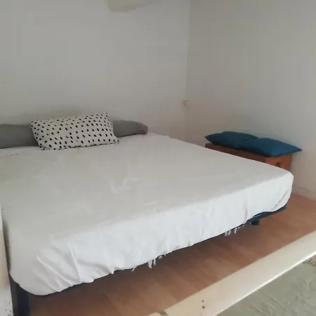 Sea View Apartment *